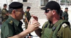 مركز حقوقي: ضباط إسرائيليون يحققون مع معتقلي "حماس" في سجون السلطة