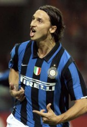 انترناسيونالي يسحق باري وميلانو يتعادل بعد هدف لابراهيموفيتش