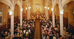 دعوى ضد قس أمريكي أجبر تلاميذه على إقامة علاقة جنسية معه