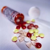 عجلون: فتاة تحاول الانتحار بتناول 30 حبة دواء