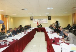 النقابات المهنية تدعو الحكومة لتأجيل الانتخابات