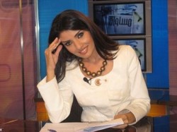 قاضي سعودي يطالب بسحب الجنسية من الكاتبة نادين البدير