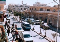 شكاوى من اعتداءات متعهدي البناء على الشوارع في المفرق