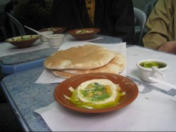 رفع أسعار بعض مأكولات المطاعم الشعبية مطلع الشهر