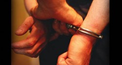 القبض على مطلوب بـ «104» طلبات شيكات تقدر بملايين الدنانير