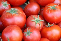 "صندوق طماطم" يتسبب في طلاق زوجة سعودية