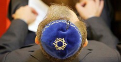 الخارجية الإسرائيلية: الأردن يطلب من السياح الإسرائيليين إزالة الرموز الدينية اليهودية