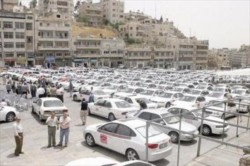 مواطنون يتعرضون لاستغلال سائقي السفريات الخارجية