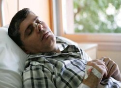 خليجي يعتدي على طبيب أردني ويصيبه بارتجاج في الدماغ  بالامارات