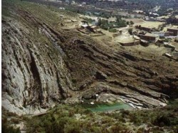 35 خبيرا دوليا يحققون في احتمال اجراء تجربة نووية قرب البحر الميت