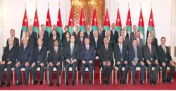 السيرة الذاتية لرئيس وأعضاء الحكومة الجديدة