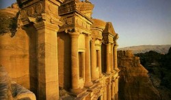 "استقالات" في "الادلاء السياحين" تهيئ لانتخابات جديدة