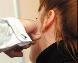 "شكاوى المرأة" يستقبل «282» قضية منها "139" حالة عنف خلال 10 أشهر