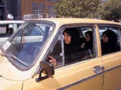 مدير الأمر بالمعروف : لا توجد آية قرآنية تمنع النساء من قيادة السيارات