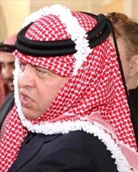 الملك والملكة يشاركان في تشييع جثمان جد جلالته ويتقبلان التعازي