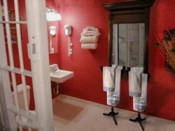 سجن 5 نجوم لكبار الشخصيات وسط "غابة سلحوب"