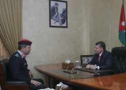 الملك يؤكد أهمية الاستمرار في تطوير مستوى خدمات الامن العام للمواطنين