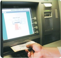 شخص يتسوق بـ "فيزا" مزورة واخر سرق 10 آلاف دينار من متجر