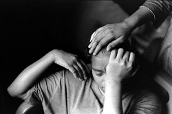 "مواسرجي" يعتدي على حدث ويغتصبه تحت تهديد بآلة حادة