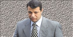 هآرتس : تحقيق حول مصادر ثروة دحلان وتشكيله ميليشيا مسلحة للاطاحة بعباس