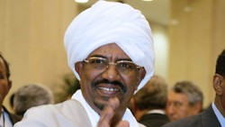 البشير يتعهد بدستور يتفق مع الشريعة في حال انفصال جنوب السودان