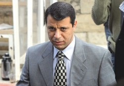 بعد إخفاق الوساطة المصرية.. دحلان يمثل أمام لجنة التحقيق خلال يومين