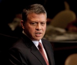 الملك يدين تفجير الاسكندية