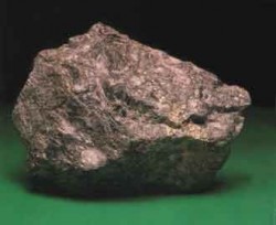 خبير اردني : الشركة الفرنسية المنقبة عن اليورانيوم في الاردن قتلت 80 الف شخص بالنيجر !!