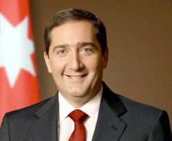 الرفاعي يؤكد التزام الحكومة بدعم السلطة القضائية