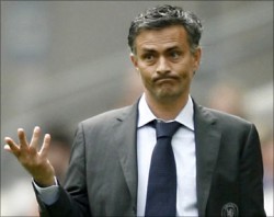 مورينيو ينذر الريال في حال عدم وجود مهاجمين