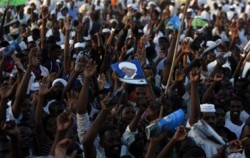 الملايين يبدأون الادلاء بأصواتهم في استفتاء جنوب السودان