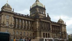 محكمة تشيكية تأمر باعتقال أمير خليجى أدين بممارسة الجنس مع قاصرات