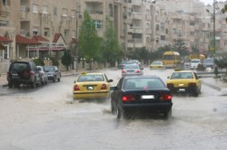 طقس بارد وأمطار متفرقة اعتبارا من مساء غد