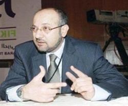 وزير الزراعة ينهي خدمات 28 عامل مياومة