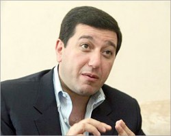 ماصحة قيام باسم عوض الله بمفاوضات لبيع قصر يملكه بـ12 مليون دينار؟