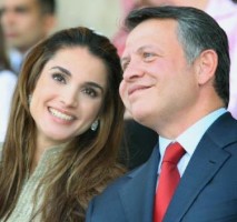 الملك والملكة يهنئان النشامى