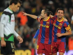 برشلونة يهزم سانتاندر بثلاثية ويحلق متصدراً بفارق سبع نقاط