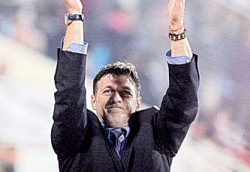 الجهاز الفني في كرة الوحدات غاضب من بيع اللاعبين