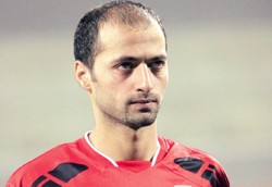 الرائد السعودي يلغي عقد حاتم عقل