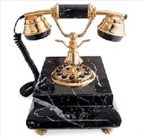 مصر : الطلبة الأردنيون يتجمعون في منازل بعد أن تقطعت بهم السبل .. والف دولار لنقل الأجنبي إلى المطار