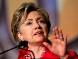 كلينتون:الشرق الاوسط على موعد مع عاصفة فوضى