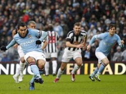 مانشستر يونايتد يتلقى خسارته الأولى وتعادل بطعم الهزيمة لآرسنال