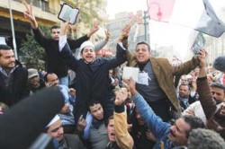 ثورة مصر تدخل يومها الـ15 واستعدادات لمسيرات مليونية