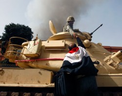 أبو الغيط: الجيش سيضطر للتدخل لمنع الاستيلاء على السلطة