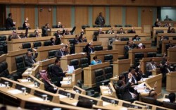 نواب يهددون باستجواب الحكومة بعد فتحهم ملفات الوحدة الاستثمارية بالضمان