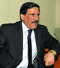 السرور ينسب للحكومة بتعديل قانون الاجتماعات العامة