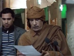 "الولد اللي بيجيب الشاي لمعمر" آخر صرعات "الهشتقة" على الخطابات السياسية