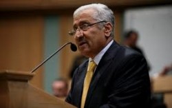 النسور يهاجم حكومة البخيت ويطالبه بالاستقالة