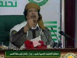 القذافي يفاوض المجلس الوطني على التنحي والخروج الآمن