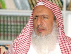 هيئة كبار العلماء بالسعودية تؤكد المحافظة على الجماعة وحرمة المظاهرات